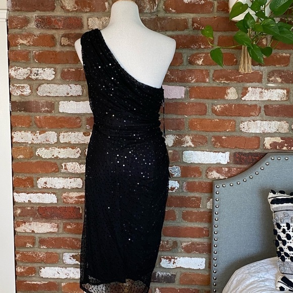 TADASHI SHOJI Black Mesh Sequin One Shoulder Dress size large Holiday New Years - Picture 8 of 10